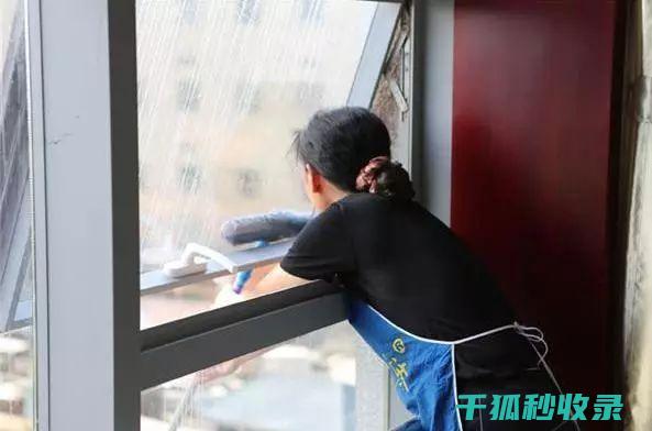 如何在清洗窗帘时避免影响其使用寿命？ (如何清洗窗户外面玻璃)