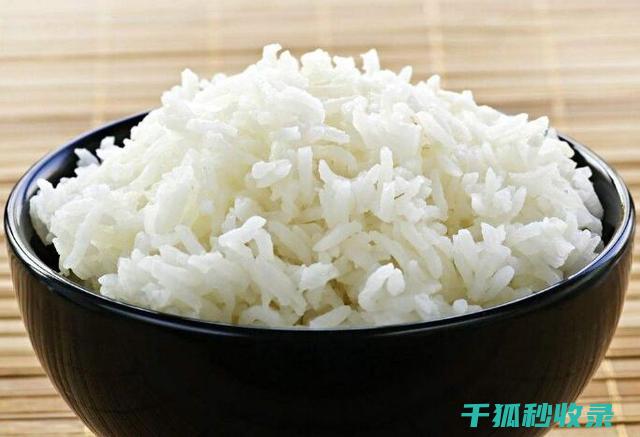 米饭松软的秘诀：水与米的搭配比例 (米饭松软可口)