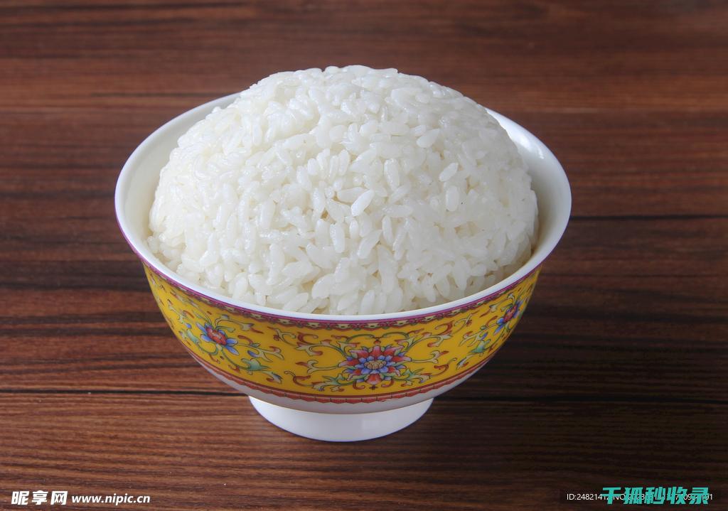 米饭松软的奥秘：水与米的最佳配比 (米饭松软的奥秘是什么)